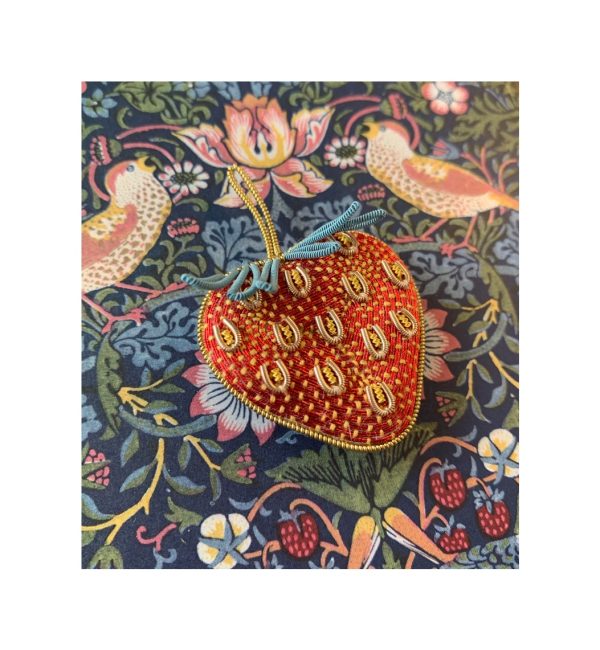 Embroidery Kit “Strawberry Brooch”