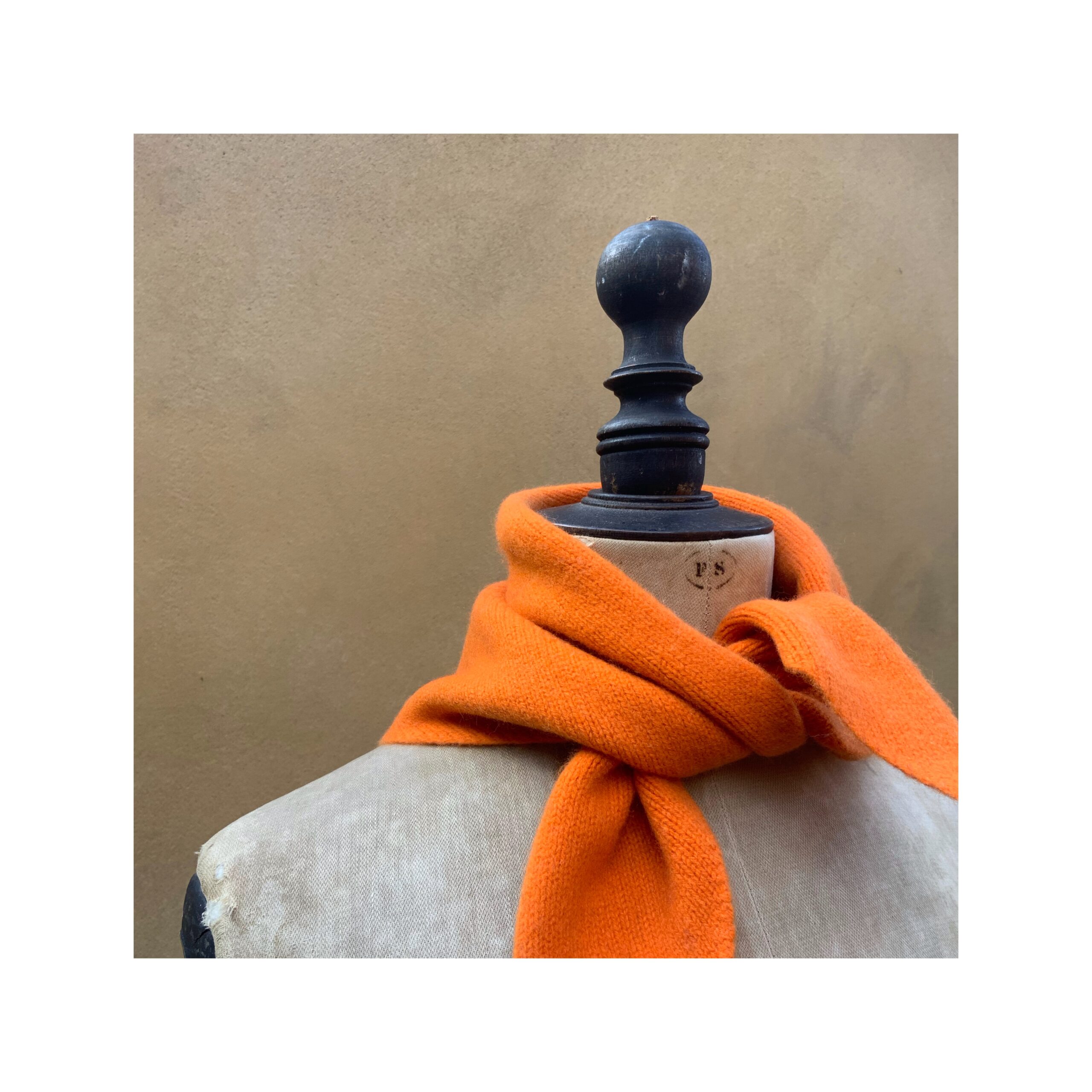 Neckerchief in Lambswool “Lantern” - Image 3