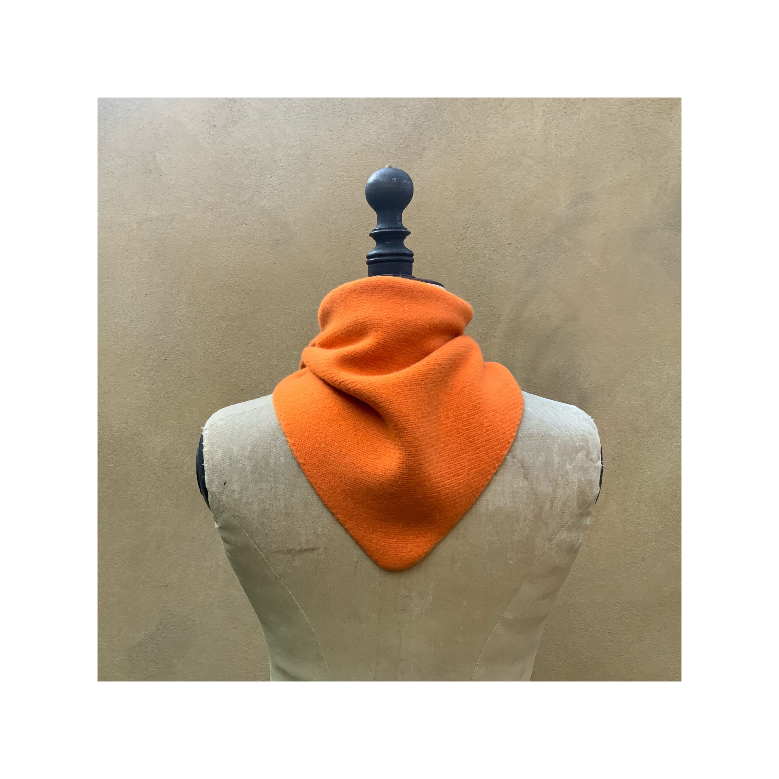 Neckerchief in Lambswool “Lantern”